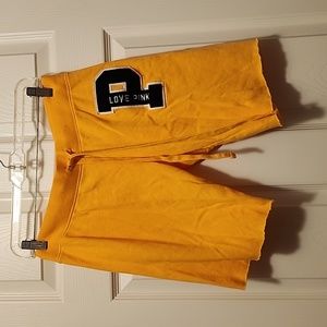 VICTORIA SECRET SHORT BEEN CUT